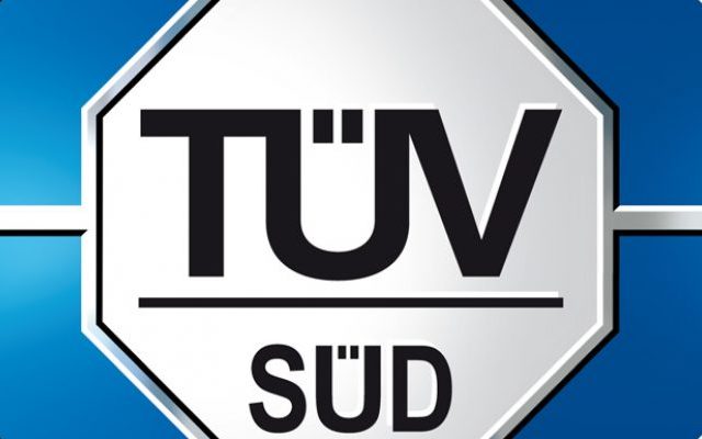 La certificazione TÜV del BluEarth AE-01